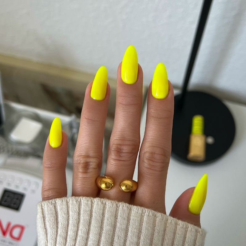 DND DIVA Gel &amp; Lacquer Duo - Tennis Ball 