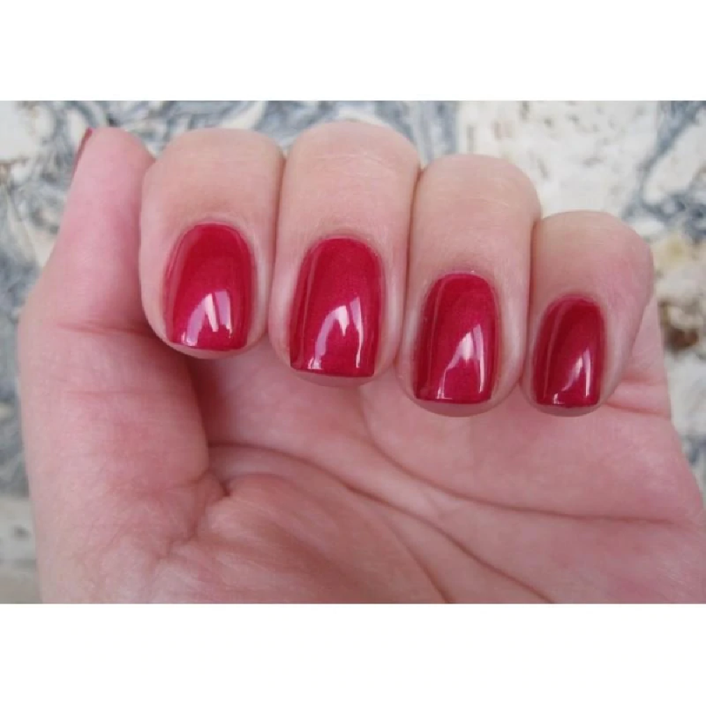 CND Vinylux - Red Baroness #139